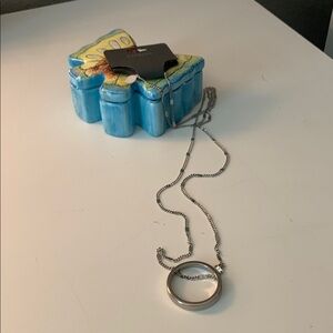 Express Silver necklace with Durable Protection and Sleek Design